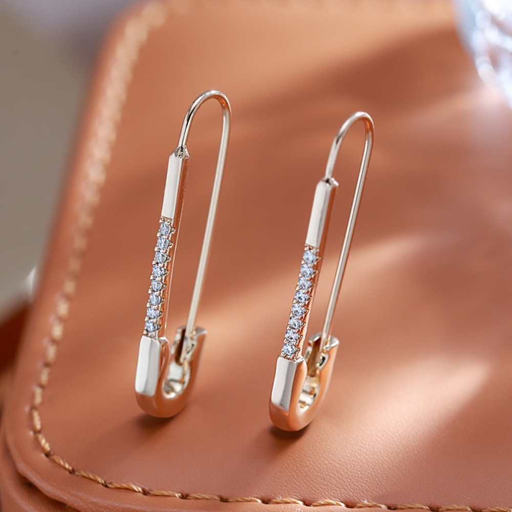 Rose gold paper clip diamond earrings - Picture 3 of 8